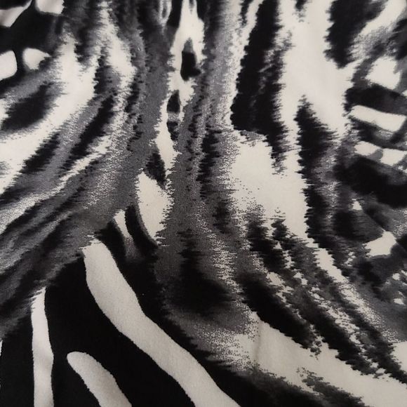 Soft Black Animal Print Leggings - Picture 4 of 4